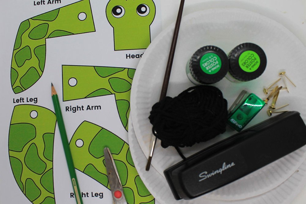 How to Make a Paper Plate Turtle - Materials