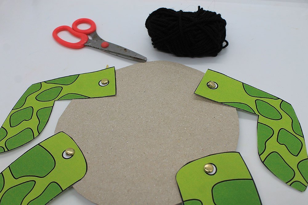 How to Make a Paper Plate Turtle - Step 33