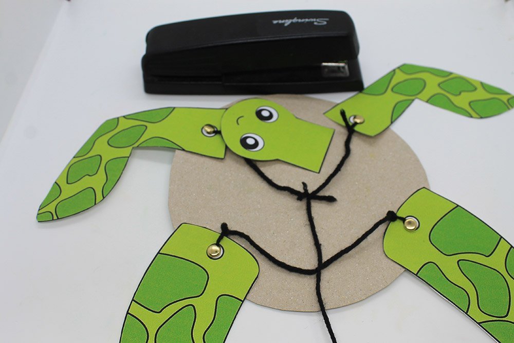 How to Make a Paper Plate Turtle - Step 44