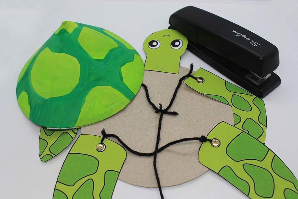 How to Make a Paper Plate Turtle - Step 45