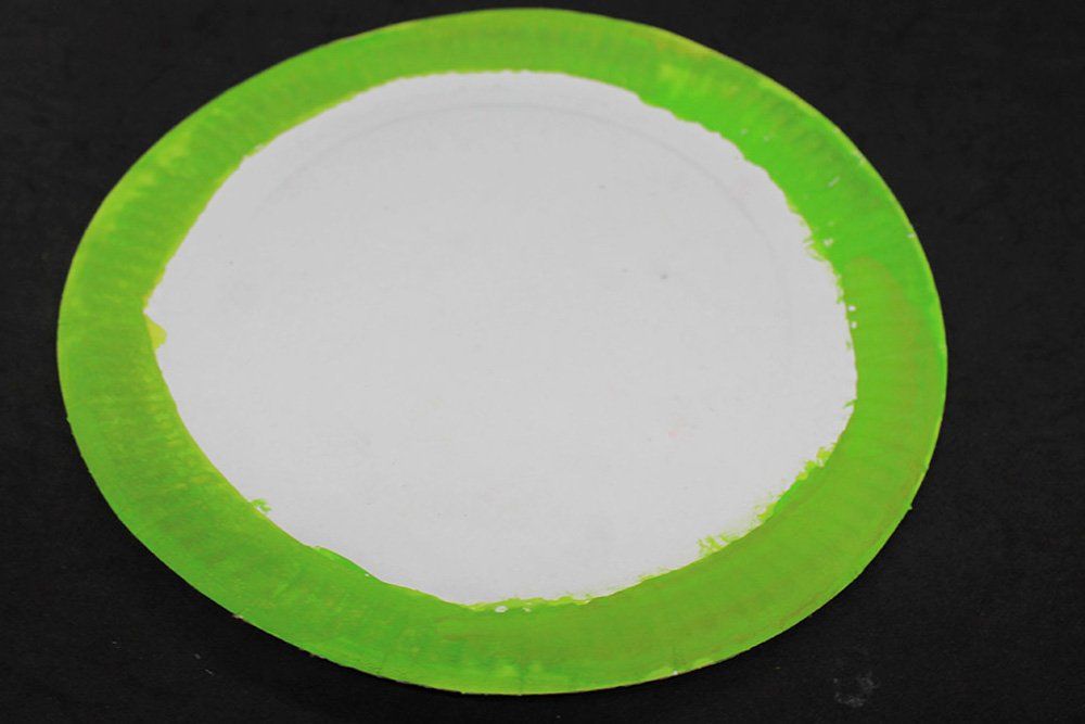 How to Make a Paper Plate Watermelon - Step 2