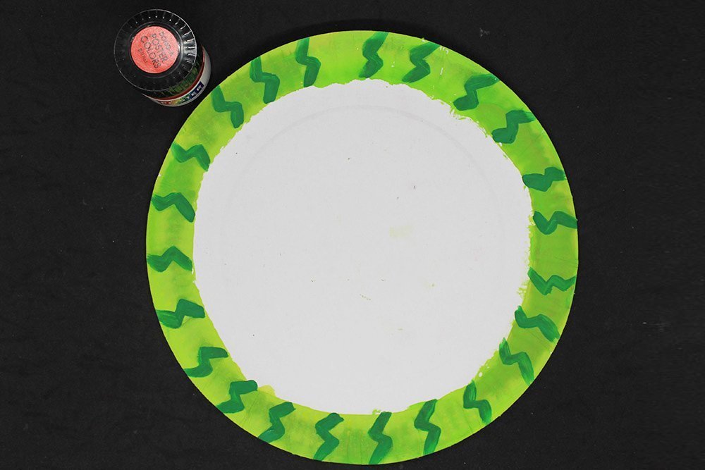 How to Make a Paper Plate Watermelon - Step 5