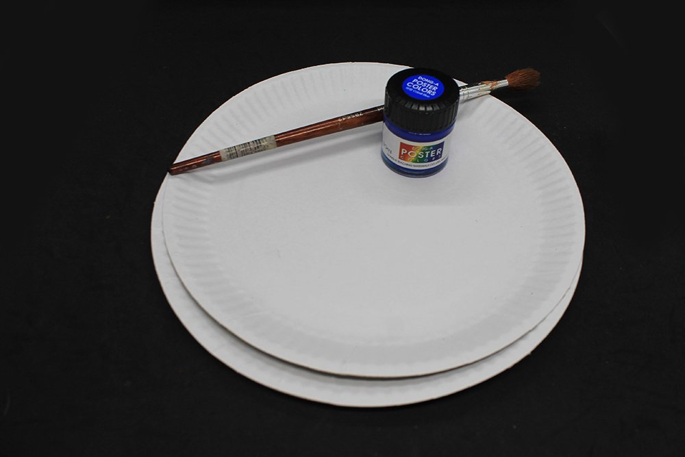 How To Make a Paper Plate Shark - Step 1