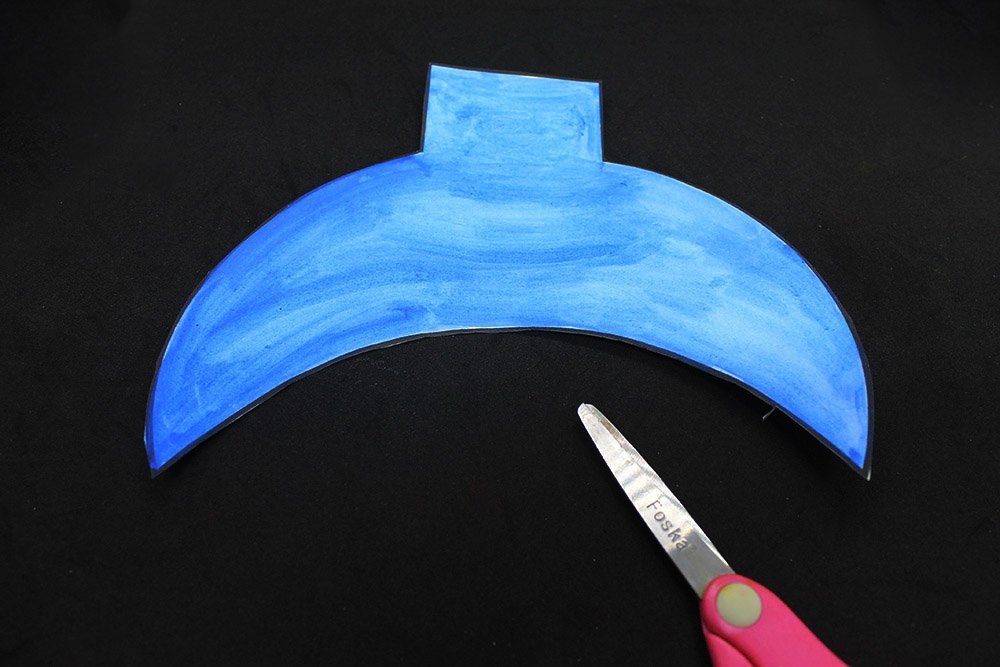 How To Make a Paper Plate Shark - Step 10