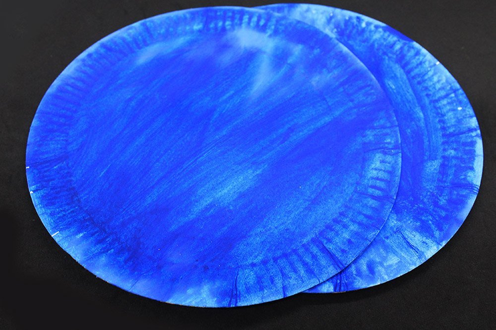 How To Make a Paper Plate Shark - Step 2