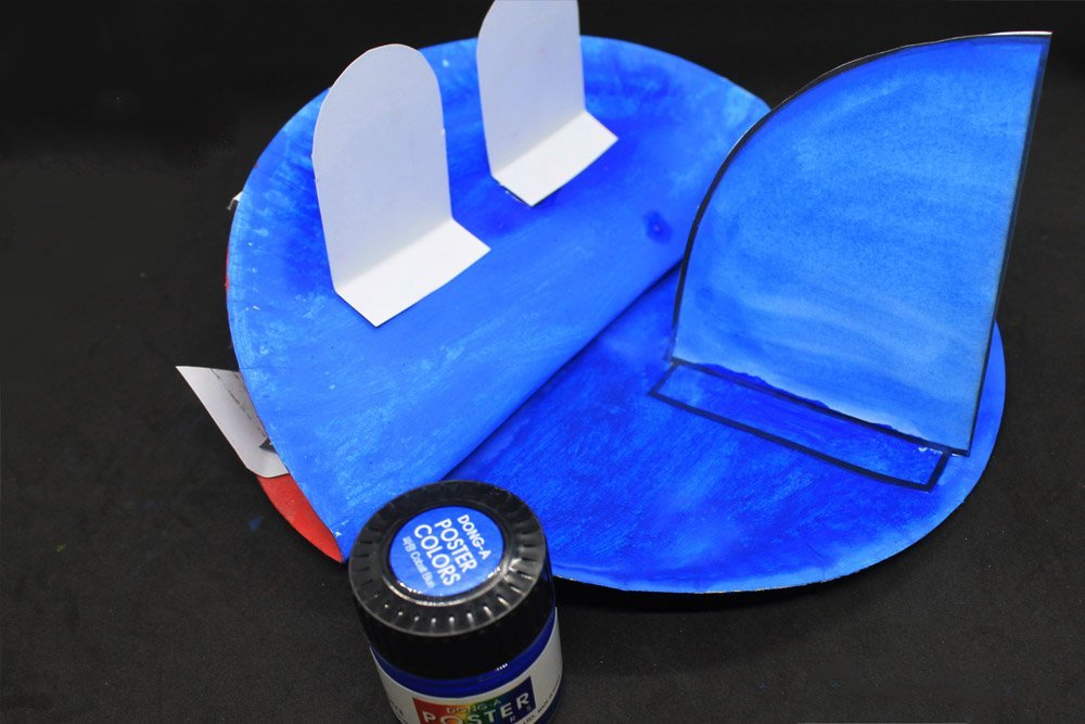 How To Make a Paper Plate Shark - Step 33