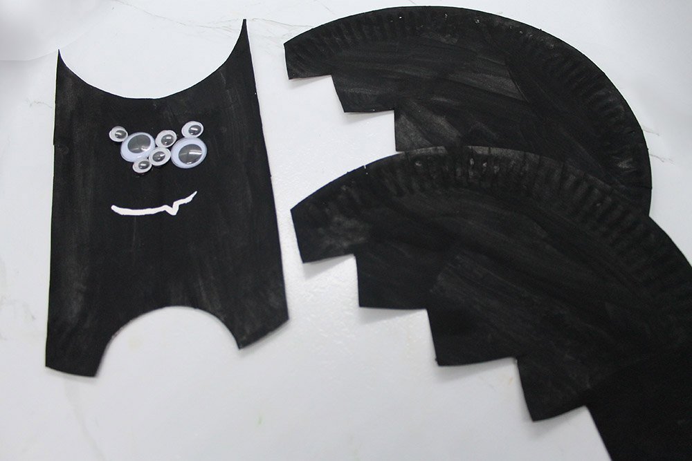 How to Make a Paper Plate Bat - Step 14
