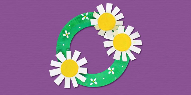 Easy Paper Plate Flower Wreath | Beautiful Crafts for Kids