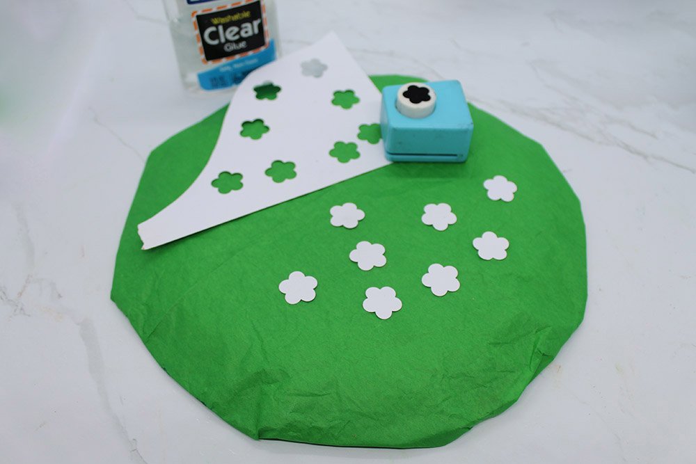 How to Make a Paper Plate Fox - Step 23