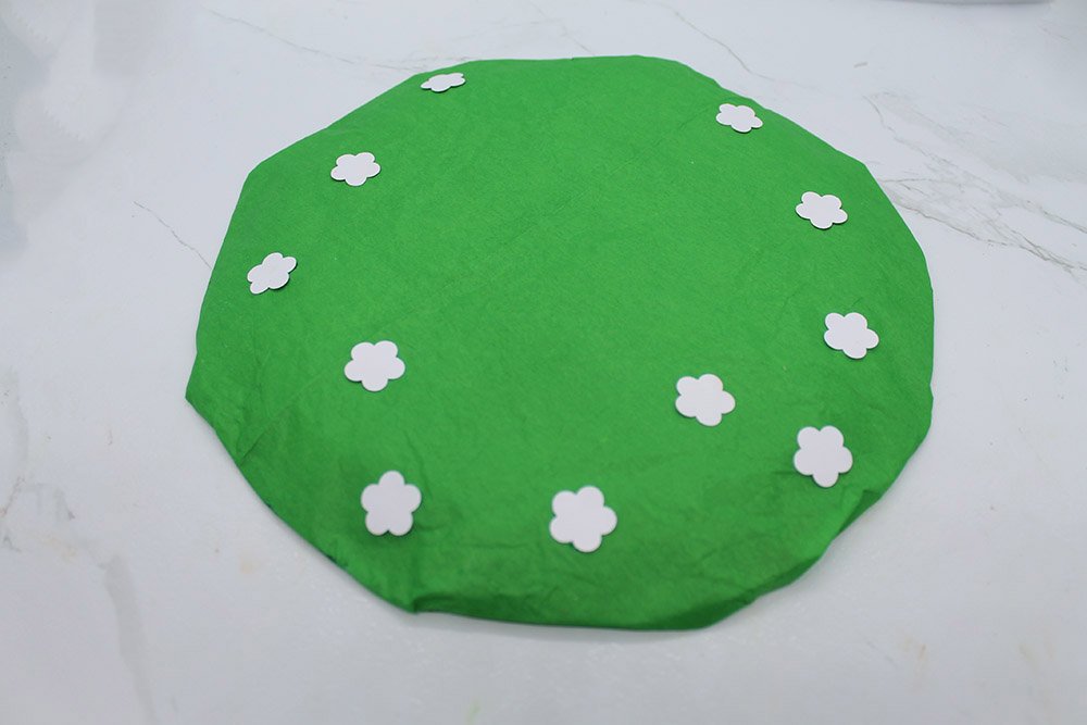 How to Make a Paper Plate Fox - Step 25