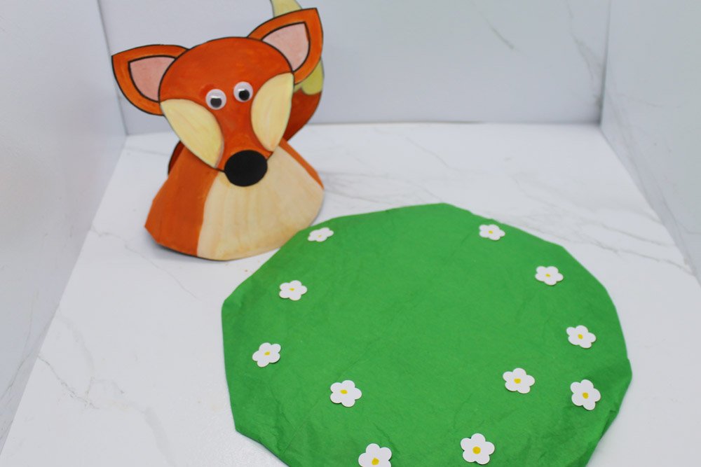 How to Make a Paper Plate Fox - Step 27