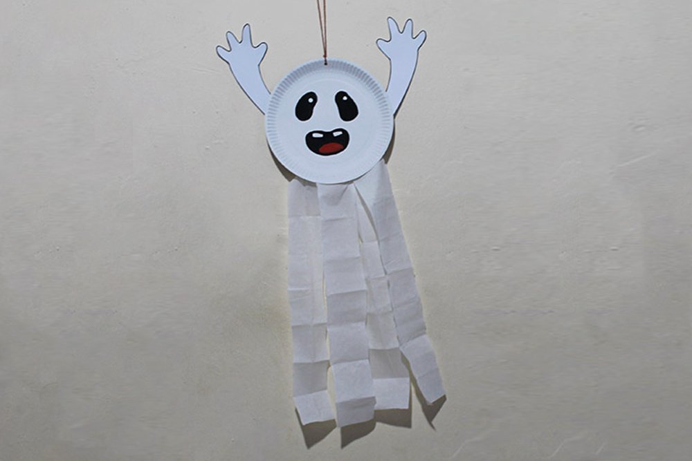 How to Make a Paper Plate Ghost - Finish