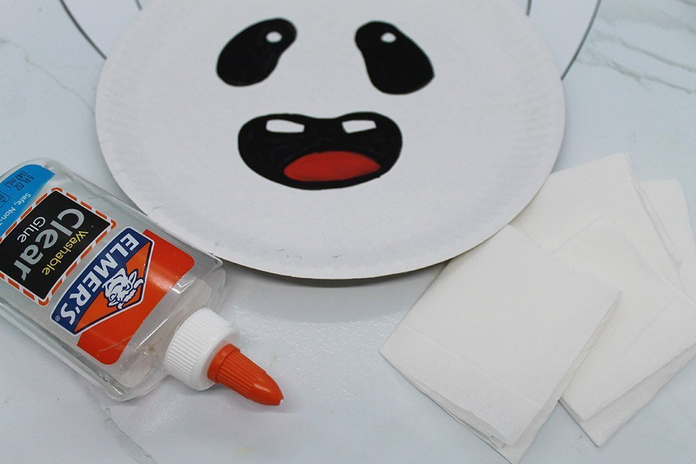 How to Make a Paper Plate Ghost - Step 18