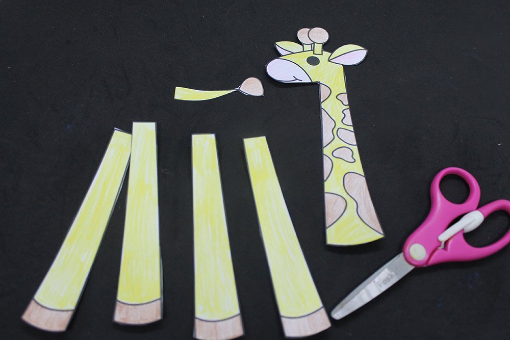 How to Make a Paper Plate Giraffe - Step 6