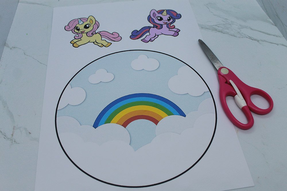 How to Make a Paper Plate Unicorn -Step 1