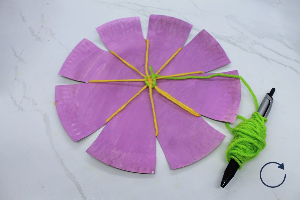 How to Make a Paper Plate Weave - Step 20