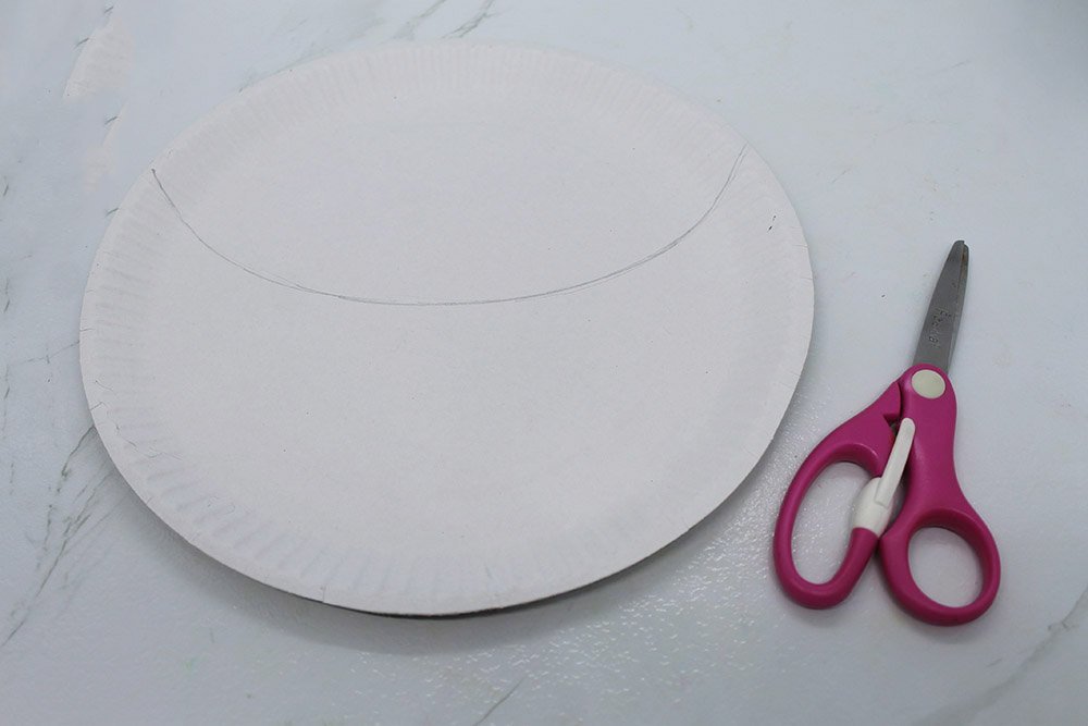 How To Make a Paper Plate Chicken - Step 2