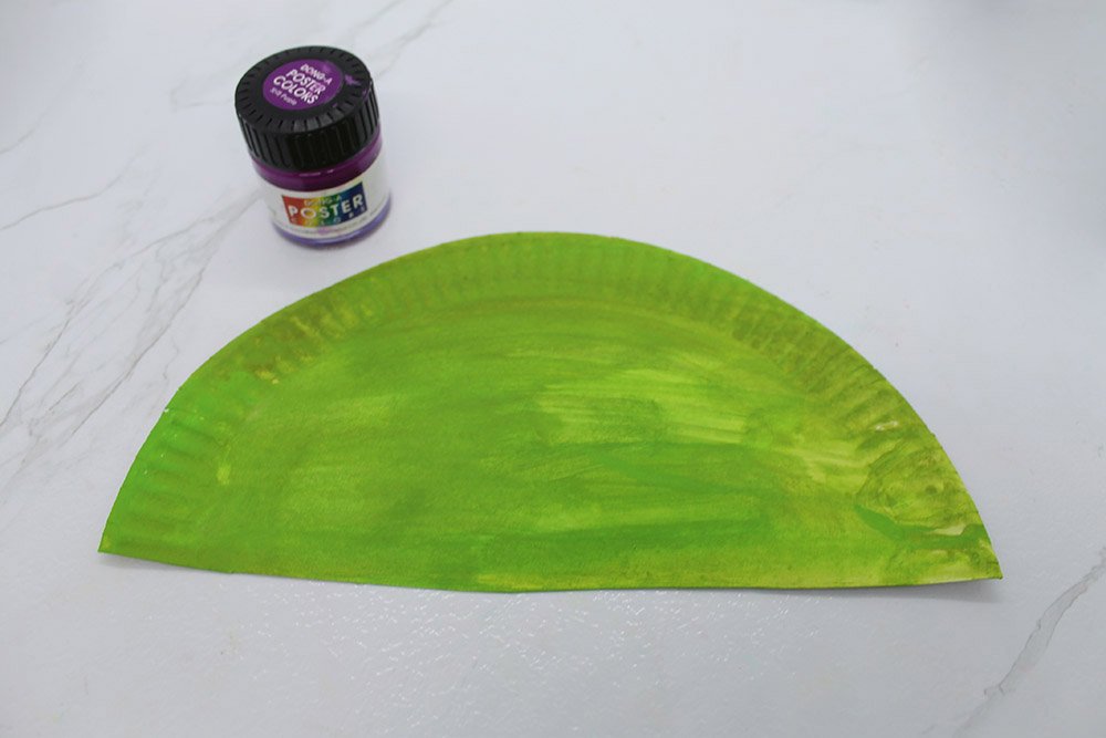How To Make a Paper Plate Dinosaur - Step 3