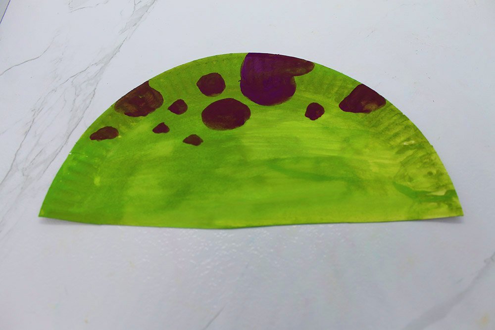 How To Make a Paper Plate Dinosaur - Step 4