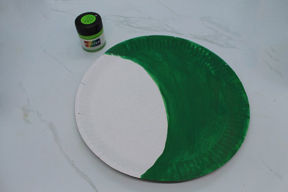 How to Make a Paper Plate Bird - Step 03