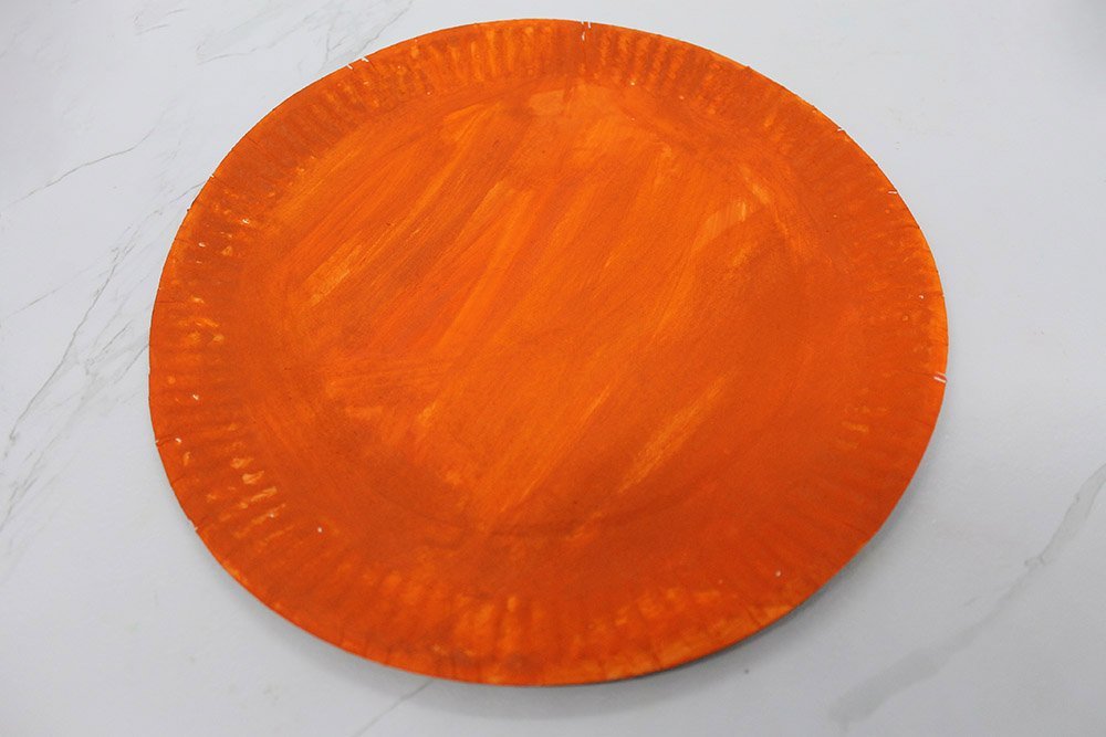 How to Make a Paper Plate Tiger - Step 2