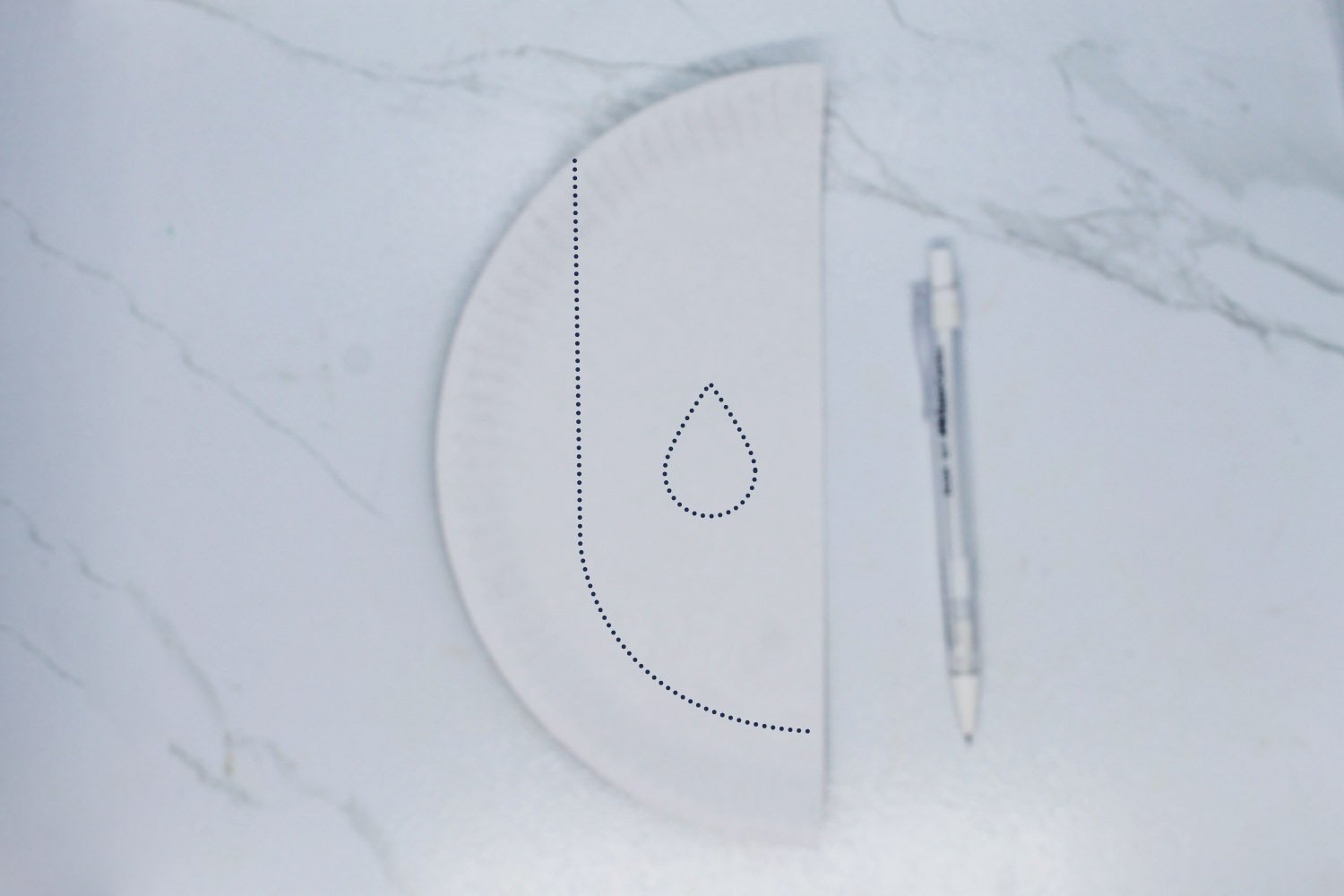 How to Make a Paper Plate Umbrellla - Step 11