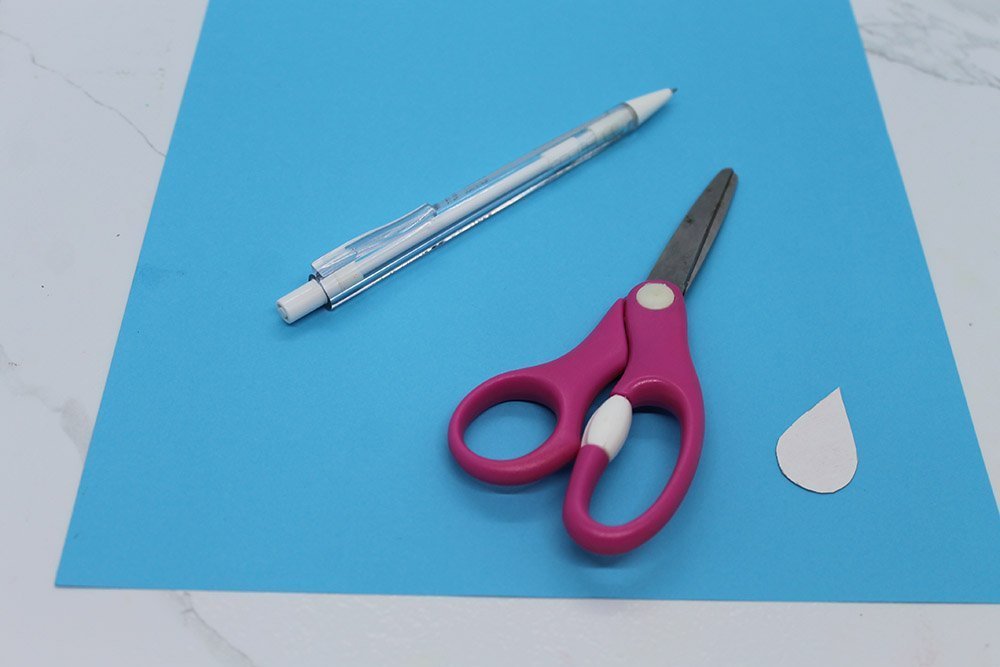 How to Make a Paper Plate Umbrellla - Step 17