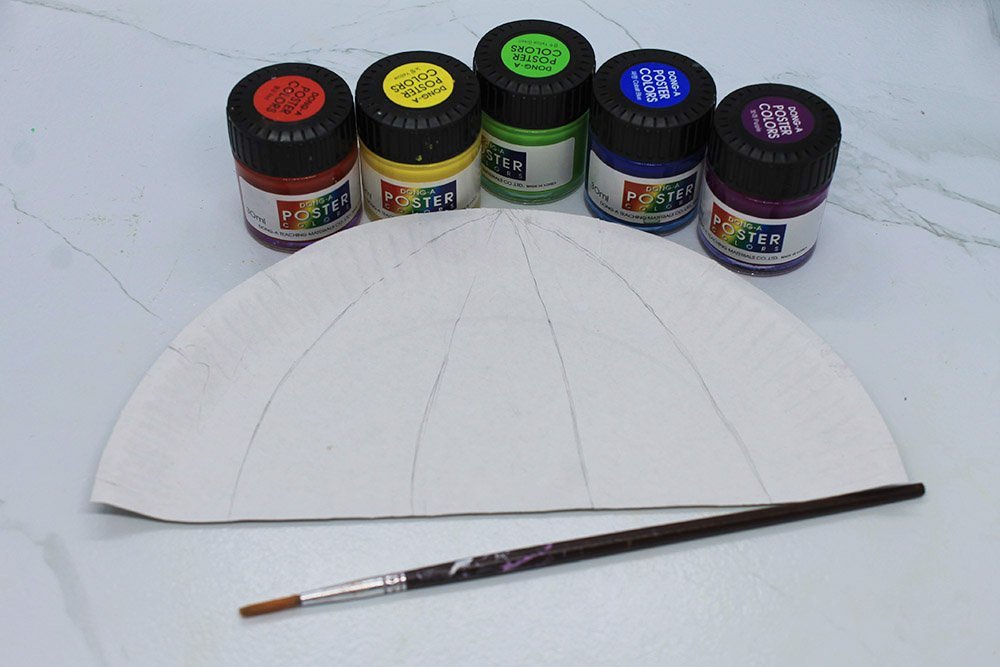 How to Make a Paper Plate Umbrellla - Step 3