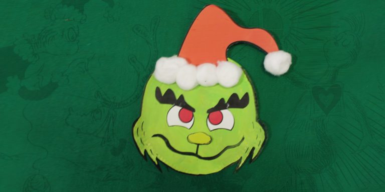 Christmas Grinch Paper Plate Craft | Free Printable!