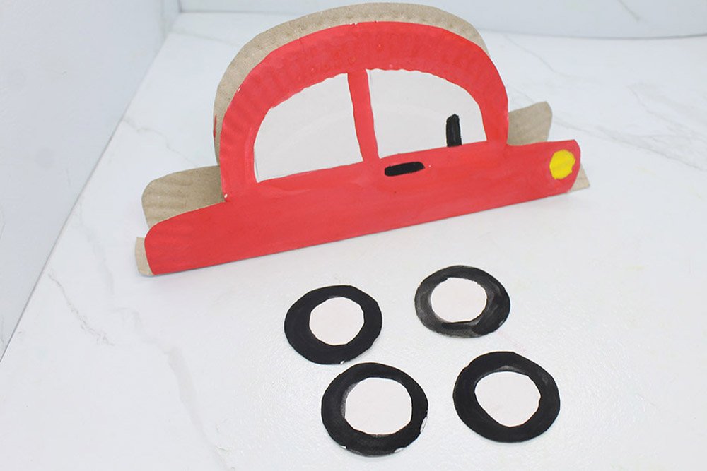 How To Make a Paper Plate Car - Step 020