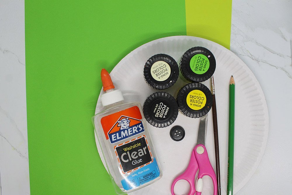 How to Make a Paper Plate Parrot - Materials