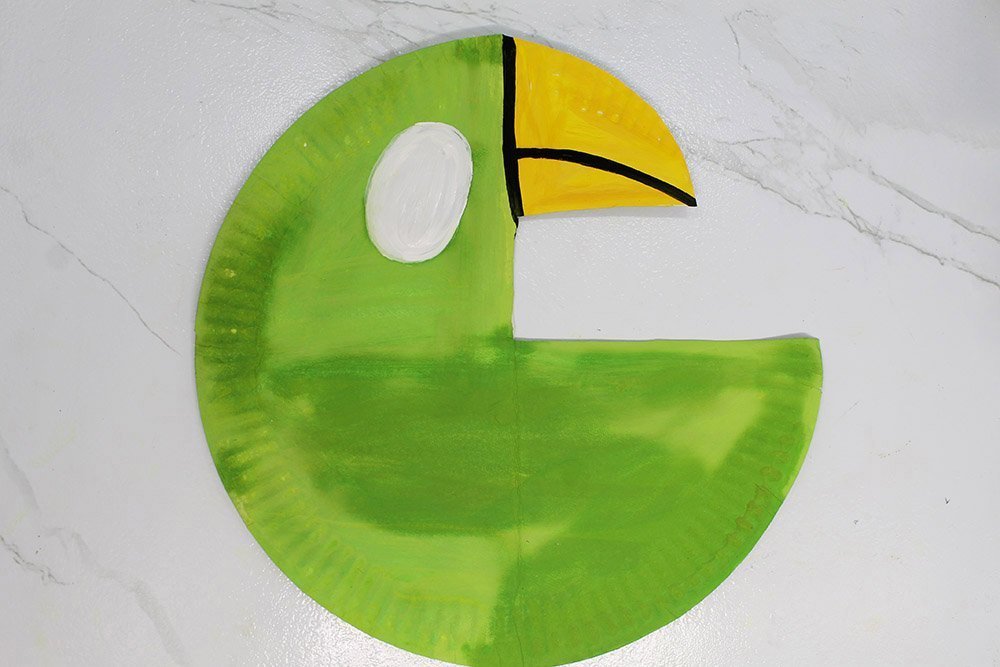 How to Make a Paper Plate Parrot - Step 011