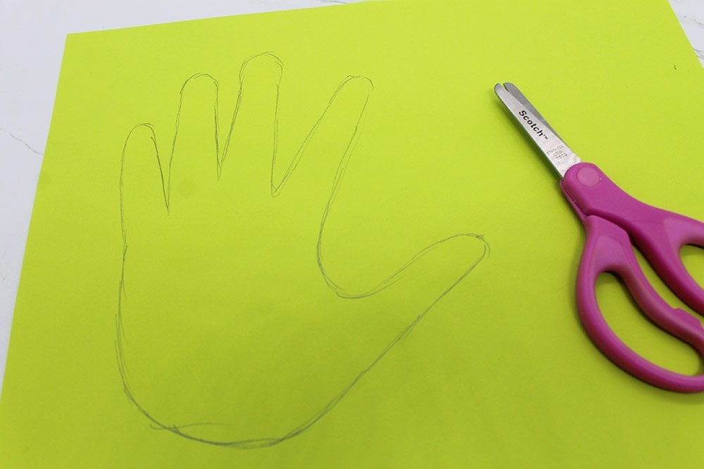 How to Make a Paper Plate Parrot - Step 016