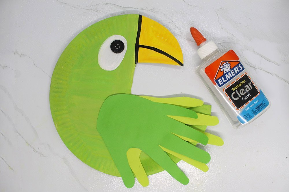 How to Make a Paper Plate Parrot - Step 023