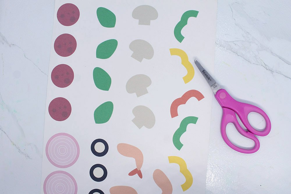 How to Make a Paper Plate Pizza - Step 01