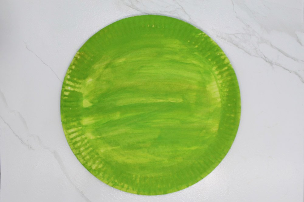 How to Make a Paper Plate Witch - Step 02