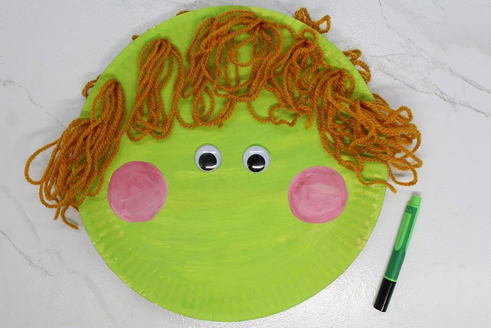 How to Make a Paper Plate Witch - Step 029