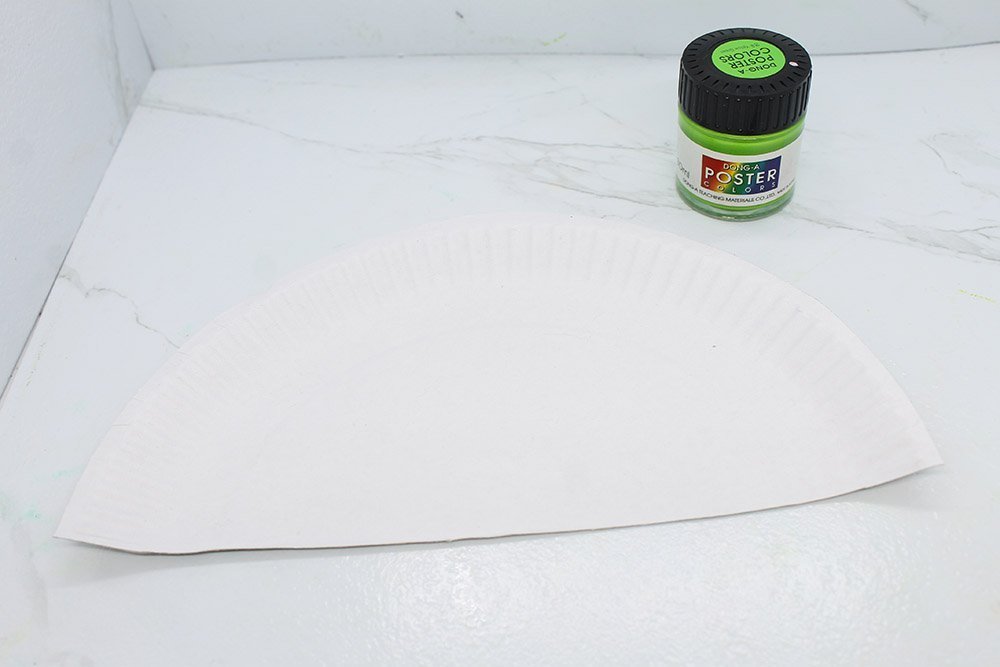 How to Make a Paper Plate Peacock - Step 012