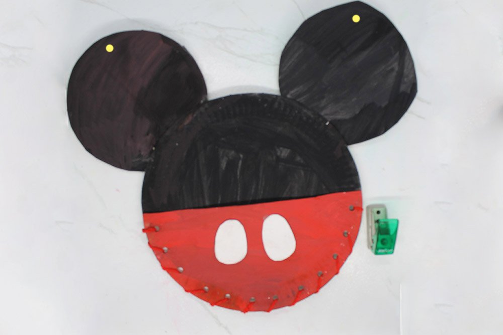 How to Make a Paper Plate Mouse - Step 28