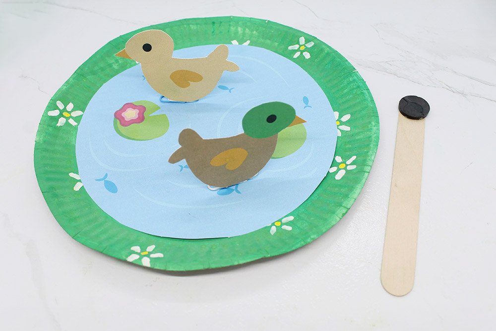 How To Make a Paper Plate Duck - Finish