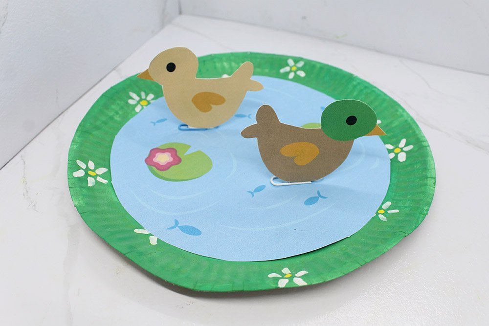 How To Make a Paper Plate Duck - Step 011