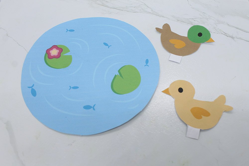How To Make a Paper Plate Duck - Step 05