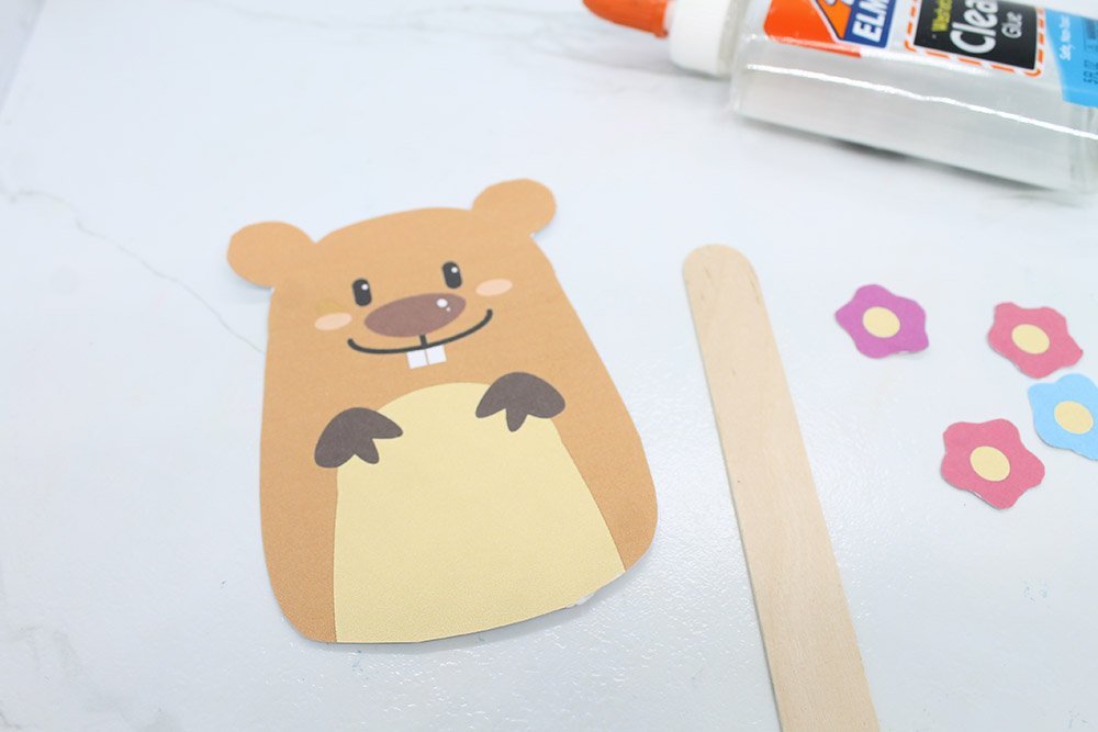 how- to-make -a-groundhog-paper-plate-craft-step-11