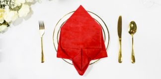 How to Fold a Blooming Tulip Flower Napkin -Thumbnail