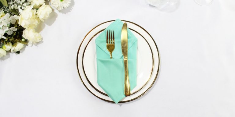 A 7 Step Guide on How to Make a Napkin Folding for Cutlery