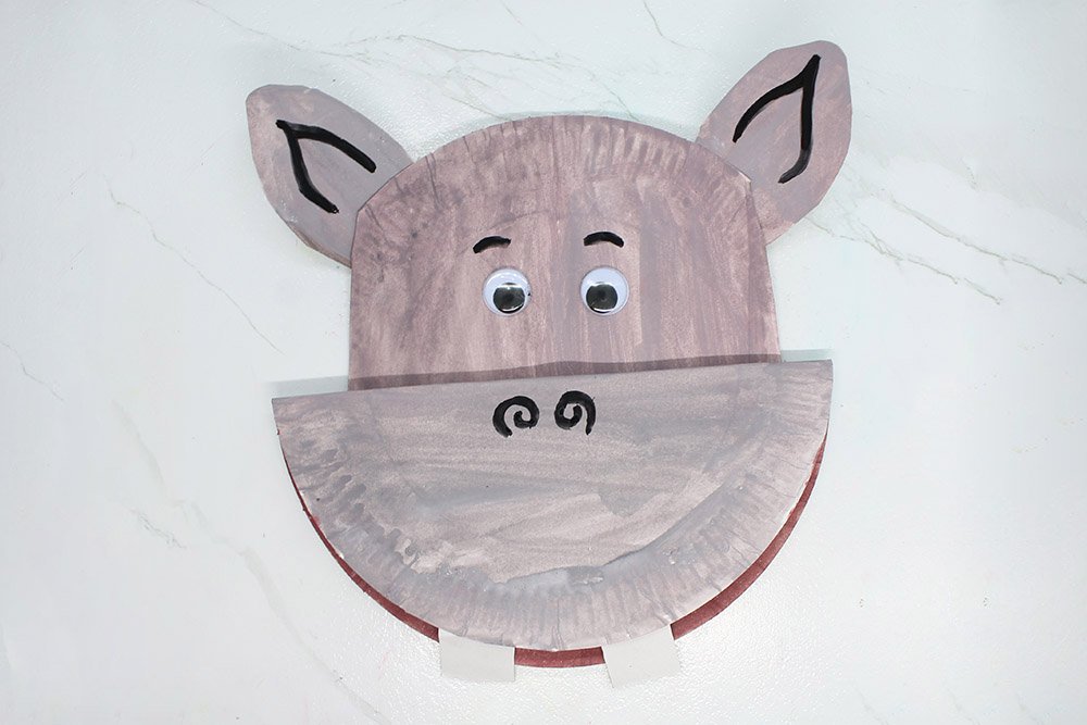 how_to_make_a_paper_plate_hippo_step 28