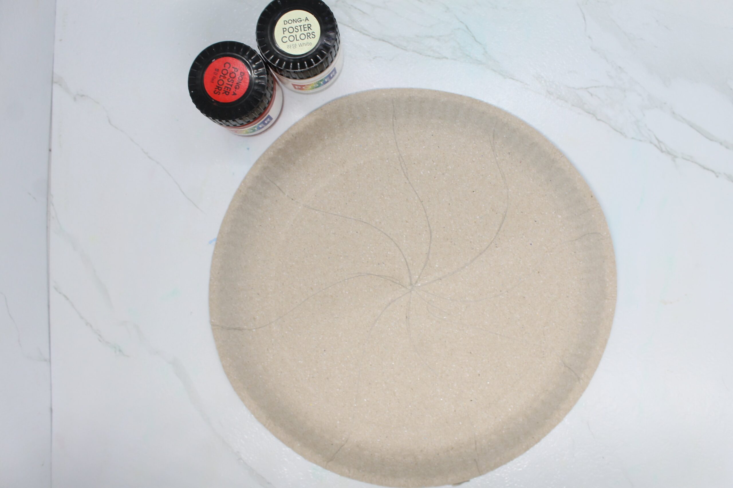 how_to_make_a_paper_plate_lollipop_craft_step_3