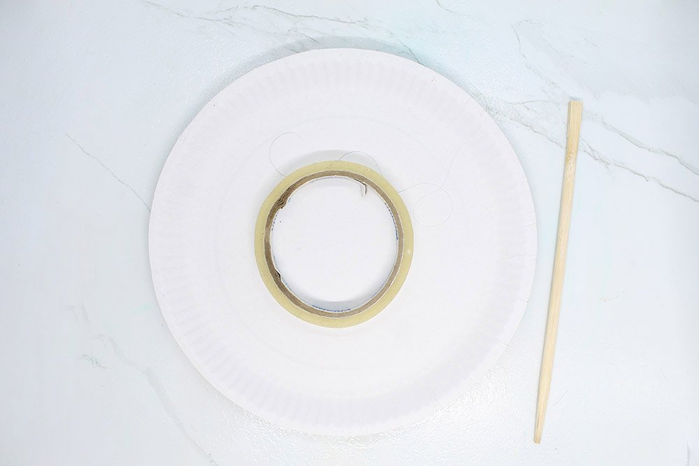how_to_make_a_paper_plate_lollipop_craft_step_7