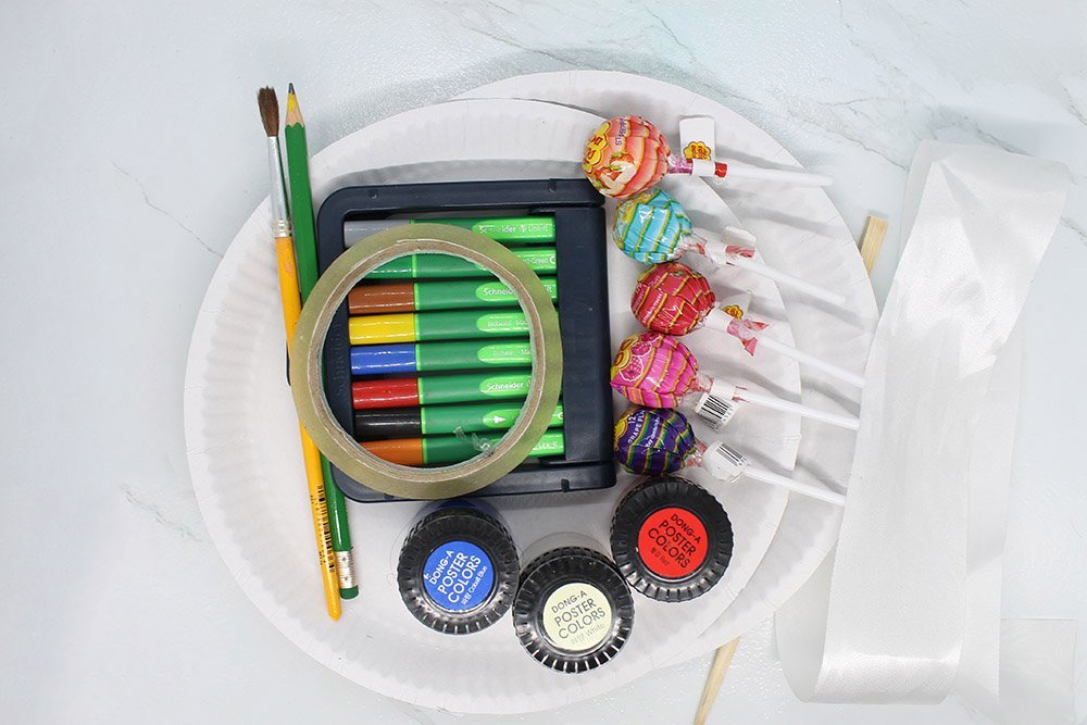 how_to_make_a_paper_plate_lollipop_craft_supplies
