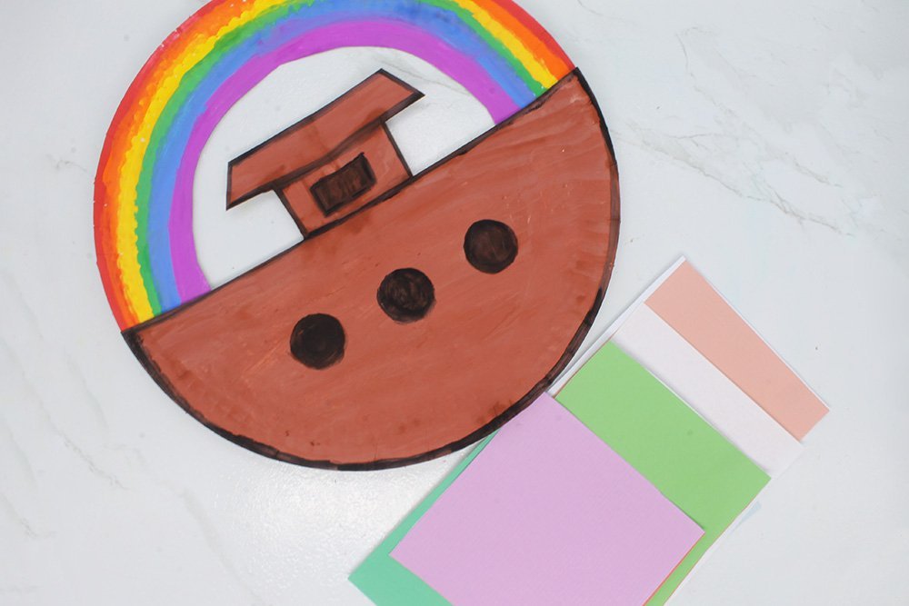 how_to_make_papaper_plate_boat_Noah